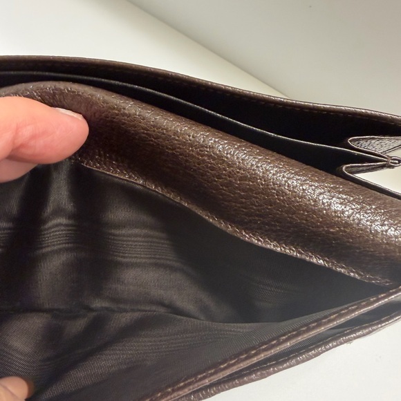 Gucci Beige and Brown Monogram Wallet - Picture 8 of 10